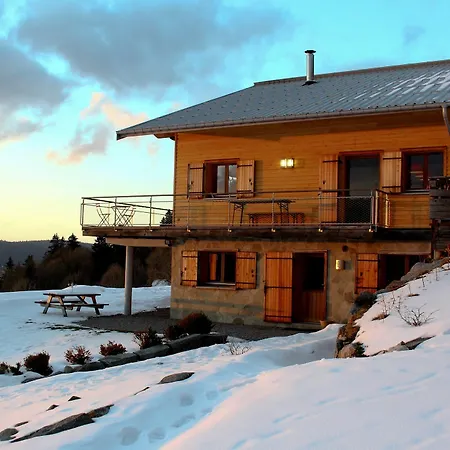 Magnificent In A With Lake- And Mountain Vi Apartment